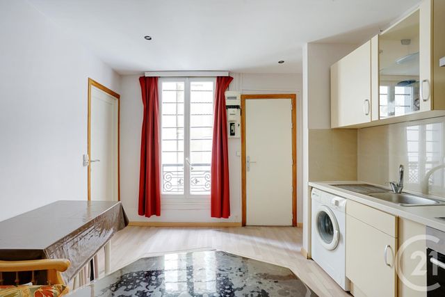 Appartement F2 à vendre - 2 pièces - 33.0 m2 - PARIS - 75018 - ILE-DE-FRANCE - Century 21 Les Abbesses
