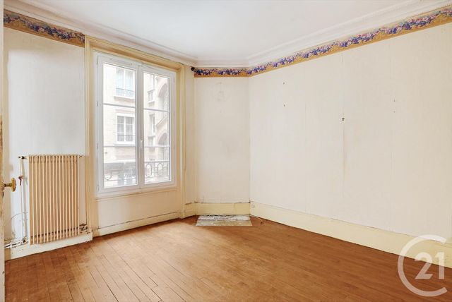 Appartement F3 à vendre - 3 pièces - 47.0 m2 - PARIS - 75018 - ILE-DE-FRANCE - Century 21 Les Abbesses