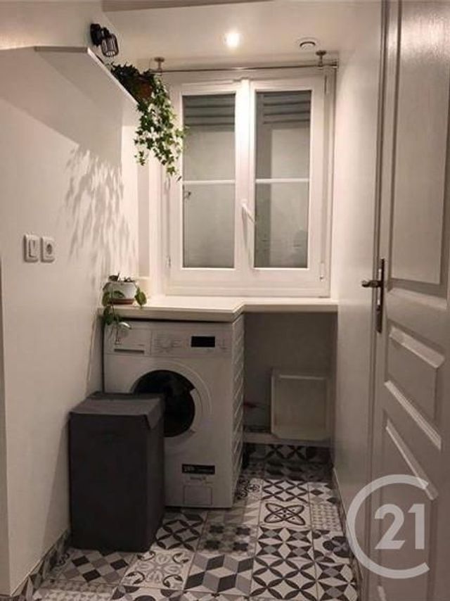 Afficher la photo en grand Appartement F2 à vendre - 2 pièces - 43.0 m2 - PARIS - 75017 - ILE-DE-FRANCE - Century 21 Les Abbesses