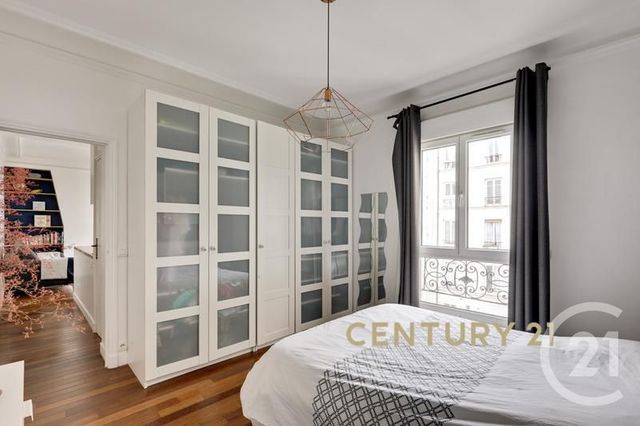 Afficher la photo en grand Appartement F2 à vendre - 2 pièces - 41.72 m2 - PARIS - 75018 - ILE-DE-FRANCE - Century 21 Les Abbesses
