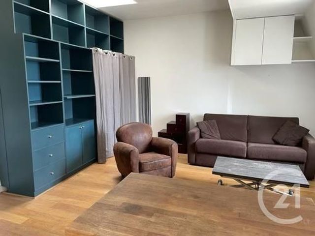 Afficher la photo en grand Appartement F1 à vendre - 1 pièce - 24.55 m2 - PARIS - 75012 - ILE-DE-FRANCE - Century 21 Les Abbesses