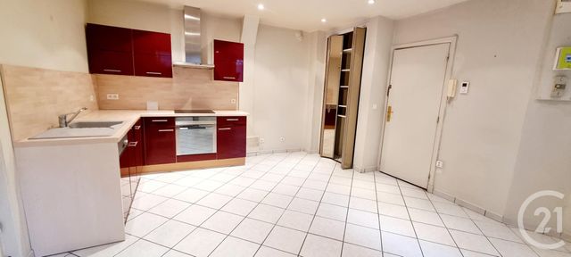 Appartement F2 à vendre - 2 pièces - 31.6 m2 - PARIS - 75018 - ILE-DE-FRANCE - Century 21 Les Abbesses