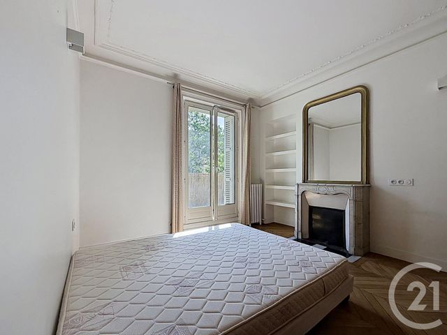 Appartement F3 à vendre - 3 pièces - 62.22 m2 - PARIS - 75018 - ILE-DE-FRANCE - Century 21 Les Abbesses