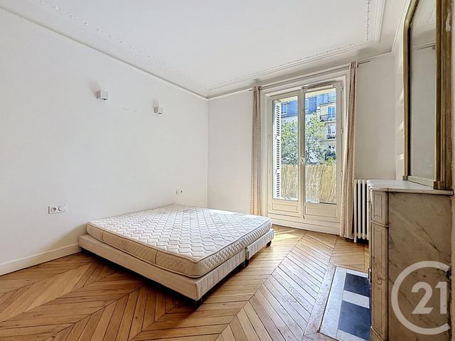 Appartement F3 à vendre - 3 pièces - 62.22 m2 - PARIS - 75018 - ILE-DE-FRANCE - Century 21 Les Abbesses