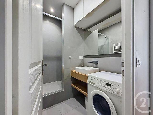 Appartement F3 à vendre - 3 pièces - 62.22 m2 - PARIS - 75018 - ILE-DE-FRANCE - Century 21 Les Abbesses