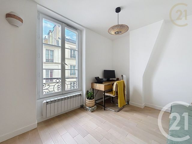 Appartement F4 à vendre - 3 pièces - 63.0 m2 - PARIS - 75018 - ILE-DE-FRANCE - Century 21 Les Abbesses