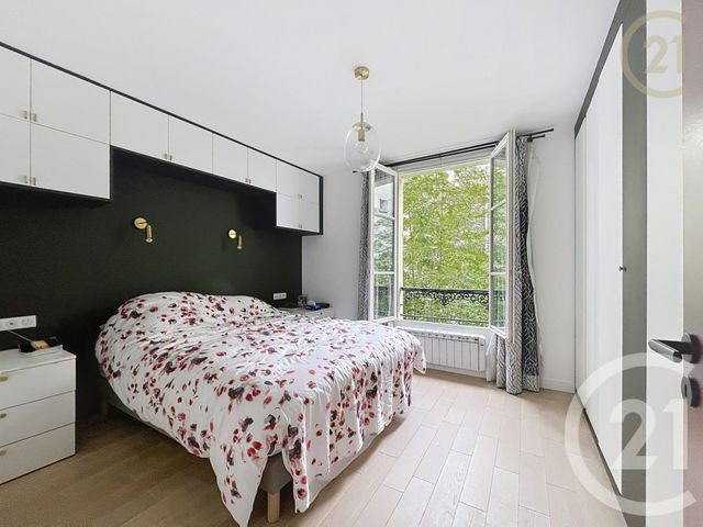 Appartement F4 à vendre - 3 pièces - 63.0 m2 - PARIS - 75018 - ILE-DE-FRANCE - Century 21 Les Abbesses