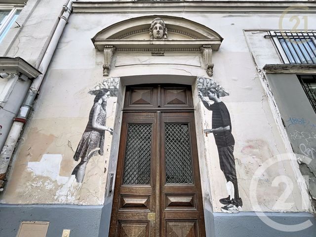 Appartement F4 à vendre - 3 pièces - 63.0 m2 - PARIS - 75018 - ILE-DE-FRANCE - Century 21 Les Abbesses