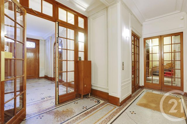 Appartement F4 à vendre - 4 pièces - 98.0 m2 - PARIS - 75018 - ILE-DE-FRANCE - Century 21 Les Abbesses