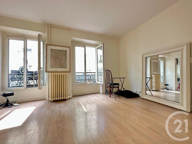  - PARIS - 
