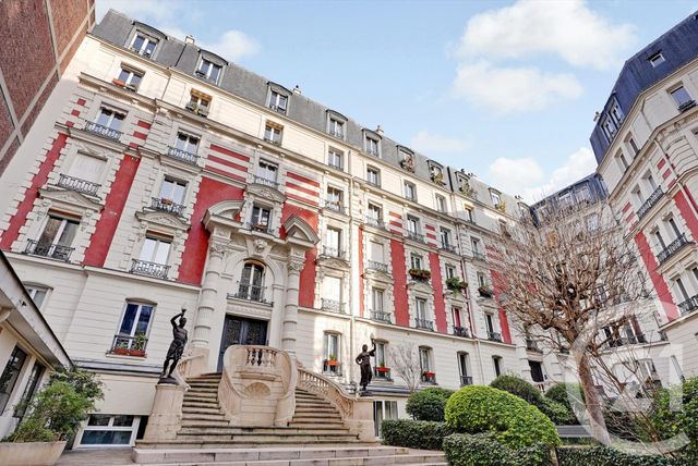 Appartement F3 à vendre - 3 pièces - 50.0 m2 - PARIS - 75018 - ILE-DE-FRANCE - Century 21 Les Abbesses