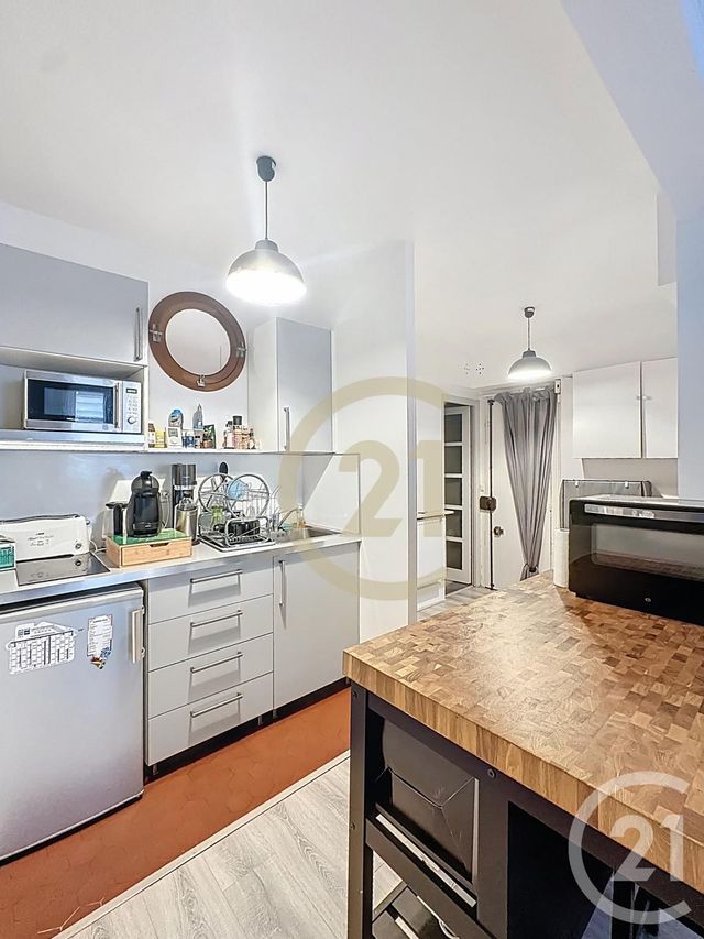 Appartement F2 à vendre - 2 pièces - 37.51 m2 - PARIS - 75018 - ILE-DE-FRANCE - Century 21 Les Abbesses