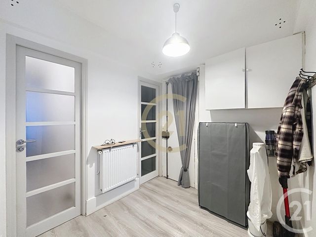 Appartement F2 à vendre - 2 pièces - 37.51 m2 - PARIS - 75018 - ILE-DE-FRANCE - Century 21 Les Abbesses