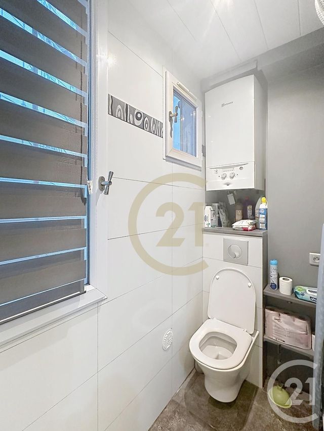 Appartement F2 à vendre - 2 pièces - 37.51 m2 - PARIS - 75018 - ILE-DE-FRANCE - Century 21 Les Abbesses