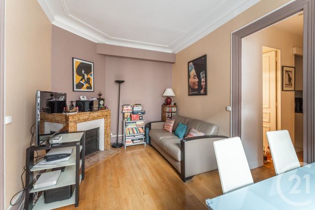 Appartement à vendre - 3 pièces - 60.0 m2 - PARIS - 75018 - ILE-DE-FRANCE - Century 21 Les Abbesses