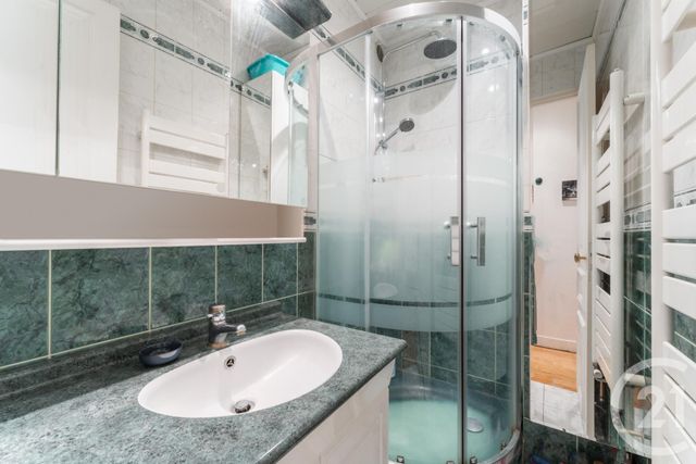 Appartement à vendre - 3 pièces - 60.0 m2 - PARIS - 75018 - ILE-DE-FRANCE - Century 21 Les Abbesses