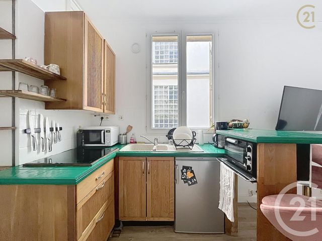 Appartement F1 à vendre - 1 pièce - 26.11 m2 - PARIS - 75018 - ILE-DE-FRANCE - Century 21 Les Abbesses