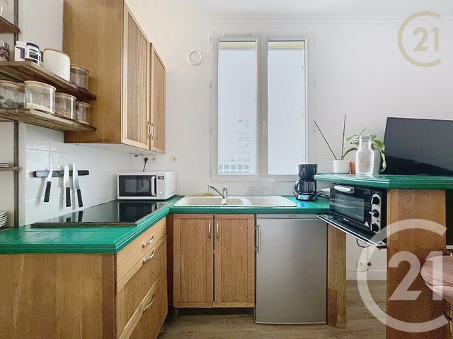 Appartement F1 à vendre - 1 pièce - 26.11 m2 - PARIS - 75018 - ILE-DE-FRANCE - Century 21 Les Abbesses