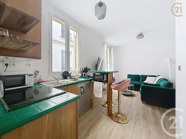 Appartement F1 à vendre - 1 pièce - 26.11 m2 - PARIS - 75018 - ILE-DE-FRANCE - Century 21 Les Abbesses