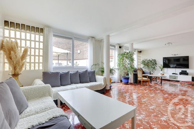 Afficher la photo en grand maison à vendre - 9 pièces - 220.09 m2 - BAGNOLET - 93 - ILE-DE-FRANCE - Century 21 Les Abbesses