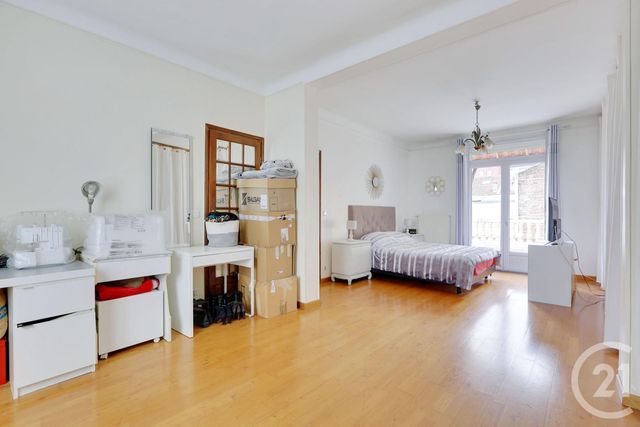 Afficher la photo en grand maison à vendre - 9 pièces - 220.09 m2 - BAGNOLET - 93 - ILE-DE-FRANCE - Century 21 Les Abbesses