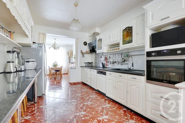 Afficher la photo en grand maison à vendre - 9 pièces - 220.09 m2 - BAGNOLET - 93 - ILE-DE-FRANCE - Century 21 Les Abbesses