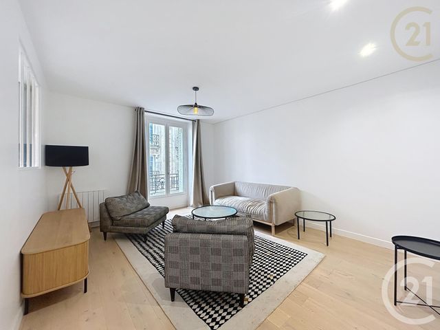 Appartement à vendre - 2 pièces - 43.0 m2 - PARIS - 75018 - ILE-DE-FRANCE - Century 21 Les Abbesses