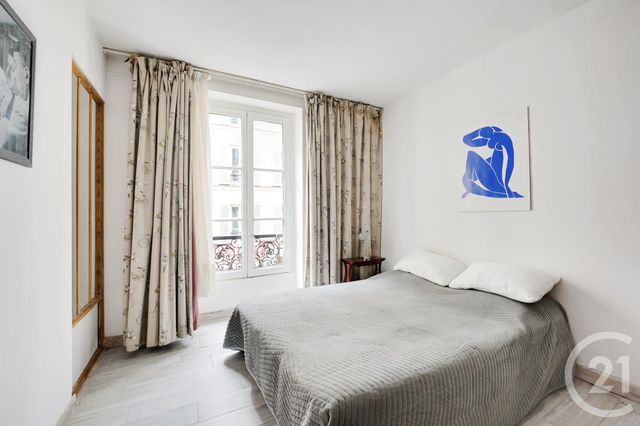 Afficher la photo en grand Appartement F1 à vendre - 1 pièce - 24.0 m2 - PARIS - 75018 - ILE-DE-FRANCE - Century 21 Les Abbesses