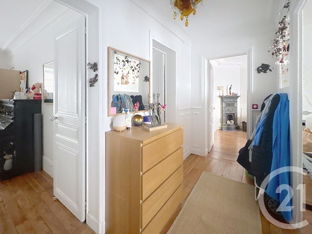 Appartement F4 à vendre - 4 pièces - 80.0 m2 - PARIS - 75018 - ILE-DE-FRANCE - Century 21 Les Abbesses