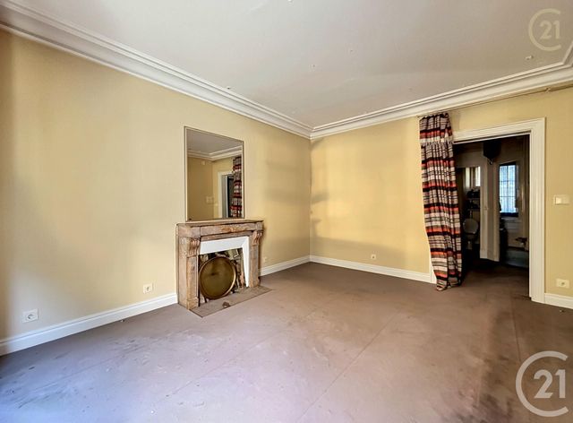 Appartement F3 à vendre - 3 pièces - 54.0 m2 - PARIS - 75018 - ILE-DE-FRANCE - Century 21 Les Abbesses