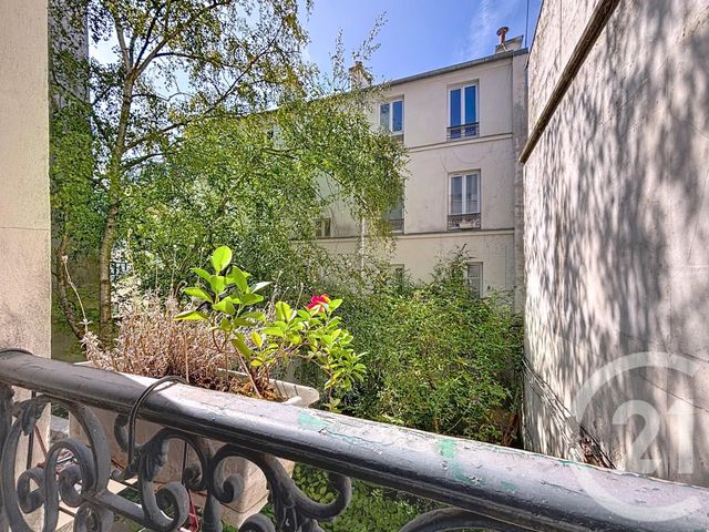 Afficher la photo en grand Appartement F2 à vendre - 2 pièces - 21.0 m2 - PARIS - 75018 - ILE-DE-FRANCE - Century 21 Les Abbesses