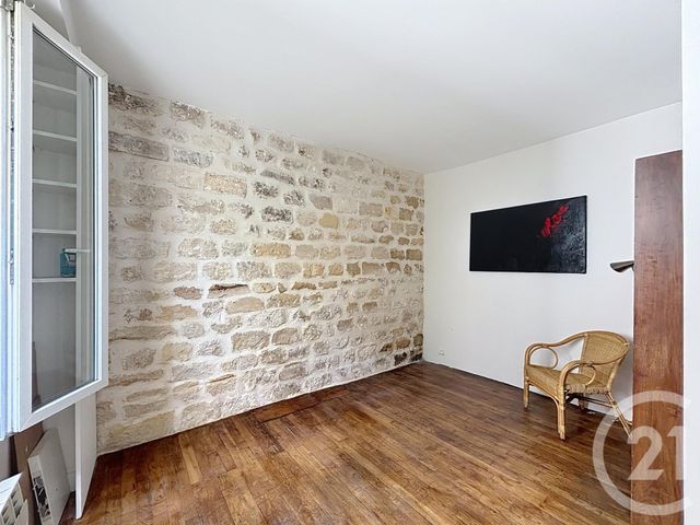 Afficher la photo en grand Appartement F2 à vendre - 2 pièces - 21.0 m2 - PARIS - 75018 - ILE-DE-FRANCE - Century 21 Les Abbesses