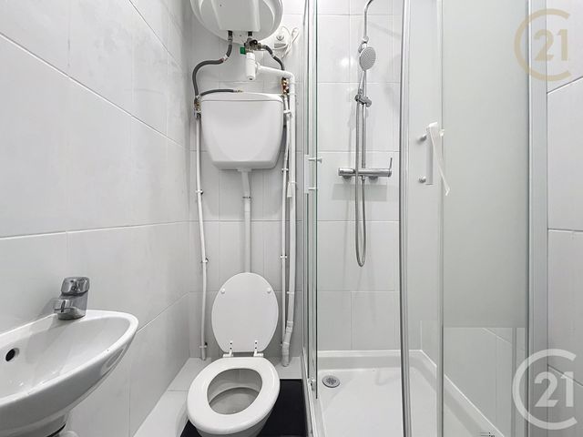 Appartement F1 à vendre - 1 pièce - 10.4 m2 - PARIS - 75019 - ILE-DE-FRANCE - Century 21 Les Abbesses