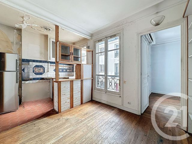 Appartement F5 à vendre - 5 pièces - 91.0 m2 - PARIS - 75018 - ILE-DE-FRANCE - Century 21 Les Abbesses