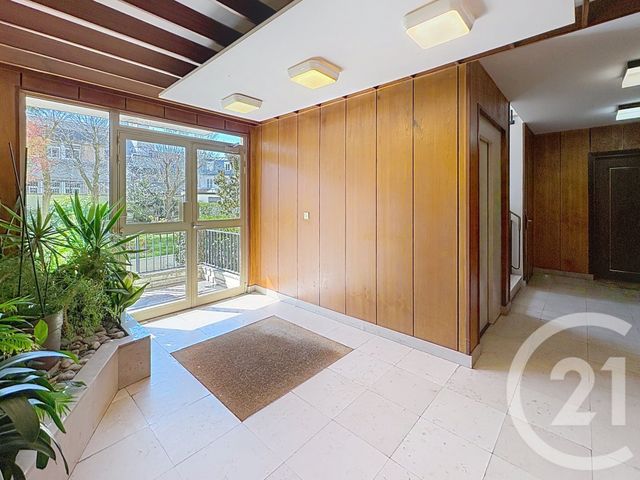 Appartement F1 à vendre - 1 pièce - 25.5 m2 - PARIS - 75018 - ILE-DE-FRANCE - Century 21 Les Abbesses