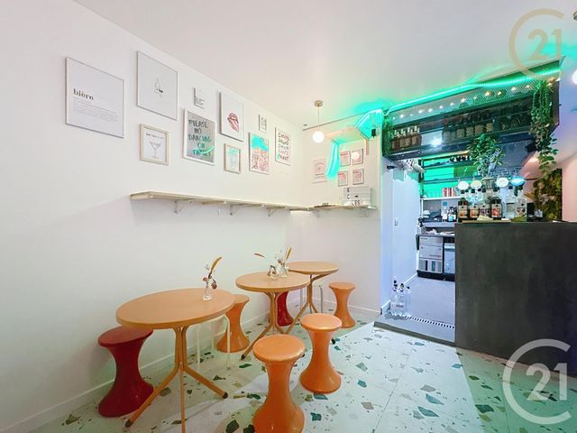 Appartement à louer - 2 pièces - 50.0 m2 - PARIS - 75009 - ILE-DE-FRANCE - Century 21 Les Abbesses