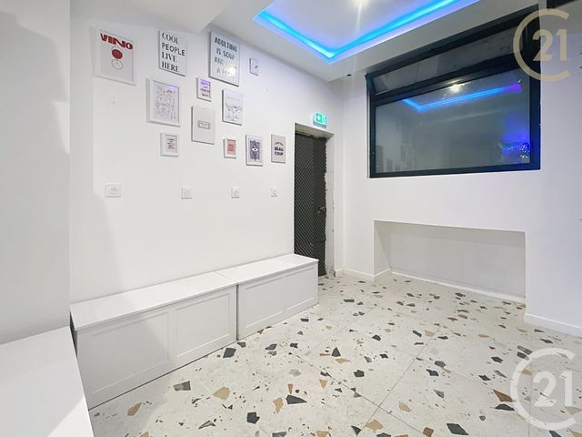 Appartement à louer - 2 pièces - 50.0 m2 - PARIS - 75009 - ILE-DE-FRANCE - Century 21 Les Abbesses