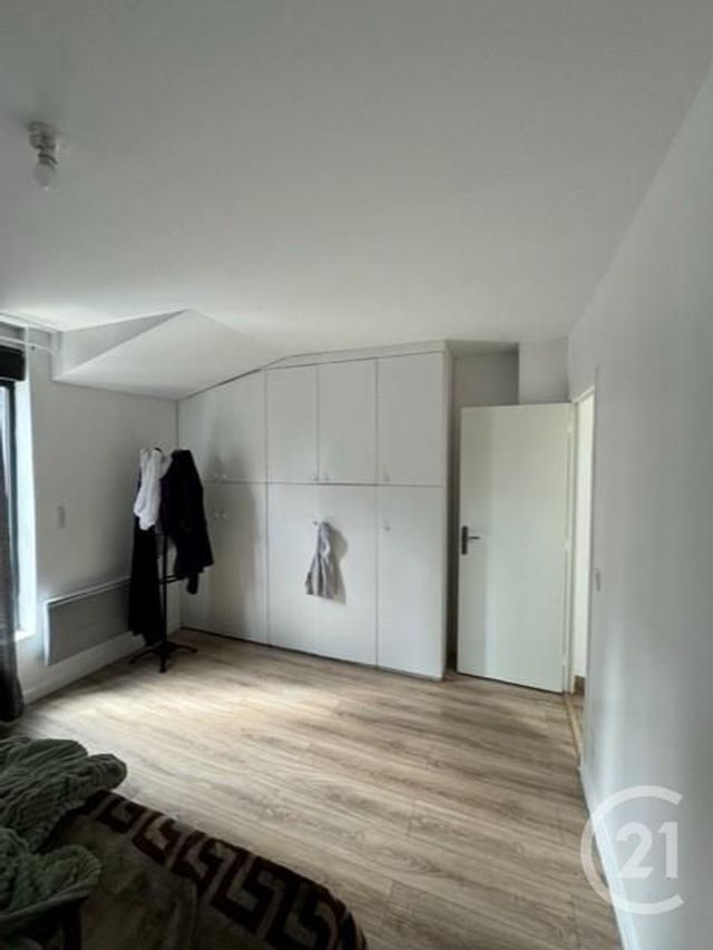 Appartement F3 à vendre - 3 pièces - 61.9 m2 - AUBERVILLIERS - 93 - ILE-DE-FRANCE - Century 21 Les Abbesses