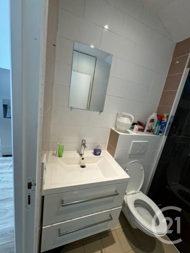 Appartement F3 à vendre - 3 pièces - 61.9 m2 - AUBERVILLIERS - 93 - ILE-DE-FRANCE - Century 21 Les Abbesses