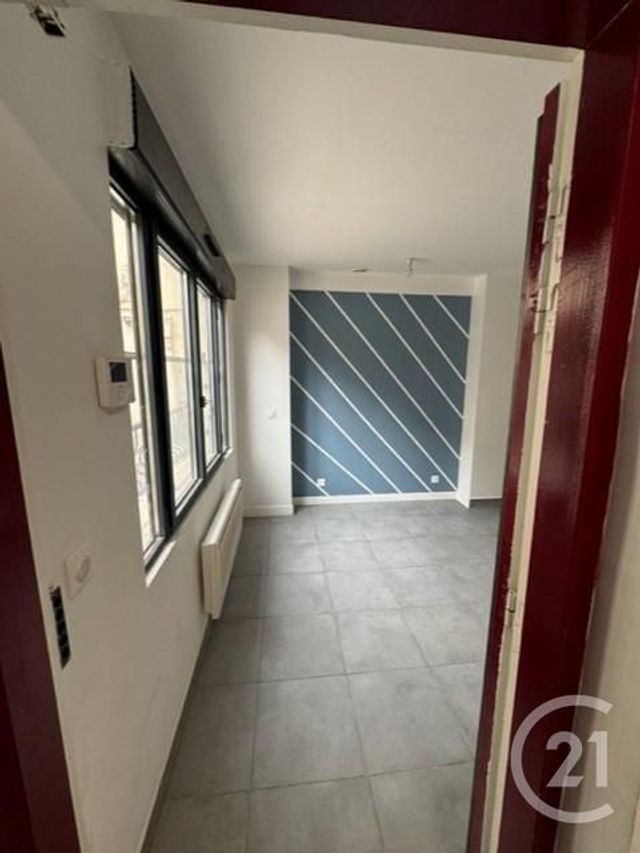 Appartement F4 à vendre - 4 pièces - 74.0 m2 - AUBERVILLIERS - 93 - ILE-DE-FRANCE - Century 21 Les Abbesses
