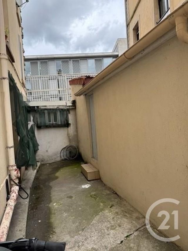 Appartement F4 à vendre - 4 pièces - 74.0 m2 - AUBERVILLIERS - 93 - ILE-DE-FRANCE - Century 21 Les Abbesses