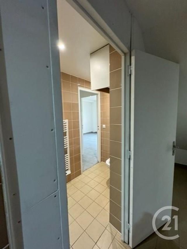 Appartement F4 à vendre - 4 pièces - 74.0 m2 - AUBERVILLIERS - 93 - ILE-DE-FRANCE - Century 21 Les Abbesses