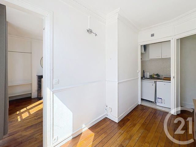 Appartement F2 à vendre - 2 pièces - 25.0 m2 - PARIS - 75018 - ILE-DE-FRANCE - Century 21 Les Abbesses