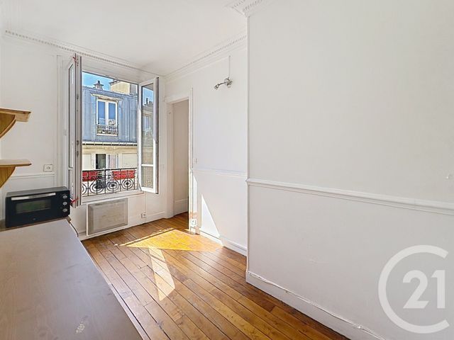 Appartement F2 à vendre - 2 pièces - 25.0 m2 - PARIS - 75018 - ILE-DE-FRANCE - Century 21 Les Abbesses
