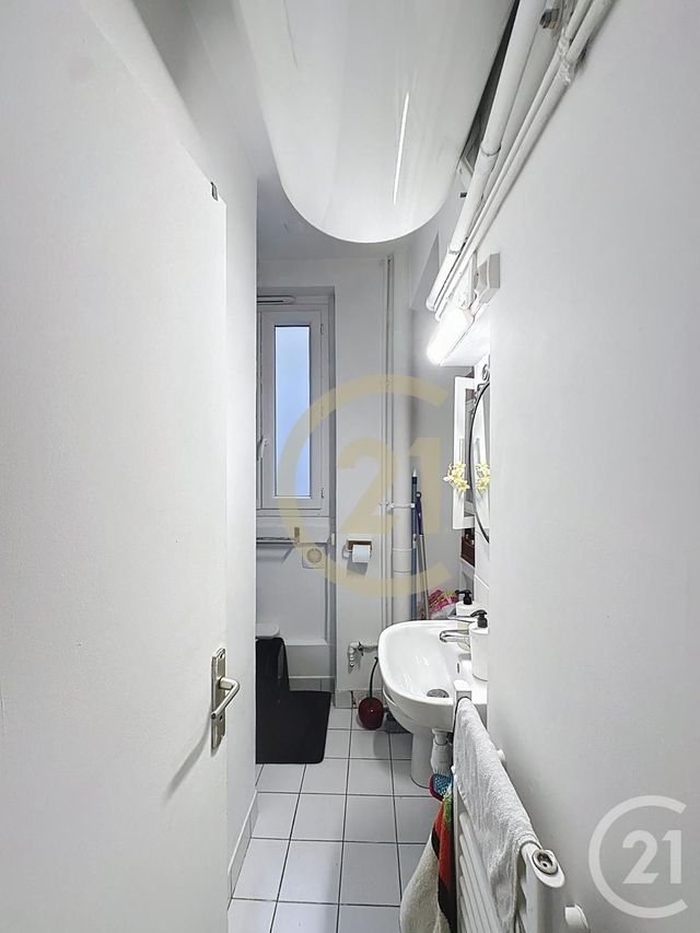 Appartement F2 à vendre - 2 pièces - 34.13 m2 - PARIS - 75018 - ILE-DE-FRANCE - Century 21 Les Abbesses