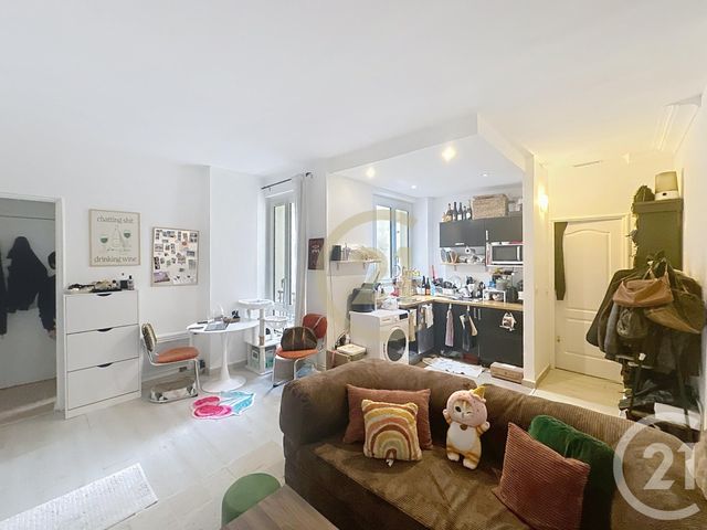 Appartement F2 à vendre - 2 pièces - 34.13 m2 - PARIS - 75018 - ILE-DE-FRANCE - Century 21 Les Abbesses