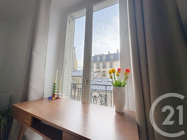 Appartement F2 à vendre - 2 pièces - 43.0 m2 - PARIS - 75018 - ILE-DE-FRANCE - Century 21 Les Abbesses