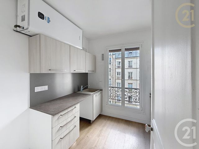 Appartement F2 à vendre - 2 pièces - 42.0 m2 - PARIS - 75018 - ILE-DE-FRANCE - Century 21 Les Abbesses