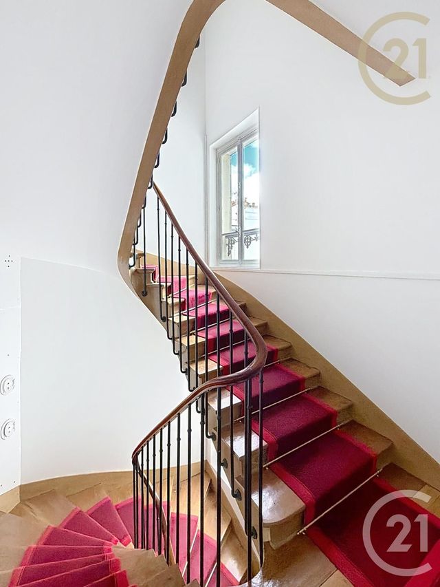 Appartement F2 à vendre - 2 pièces - 42.0 m2 - PARIS - 75018 - ILE-DE-FRANCE - Century 21 Les Abbesses