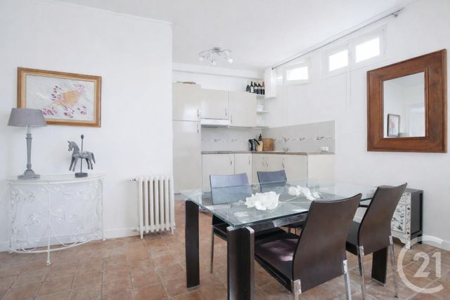 Appartement F2 à vendre - 2 pièces - 45.0 m2 - PARIS - 75018 - ILE-DE-FRANCE - Century 21 Les Abbesses